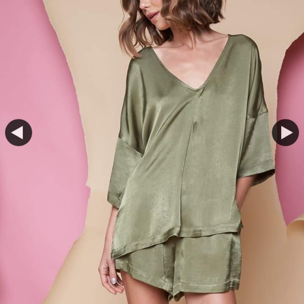 Hearts wonder olive top